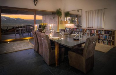 Ihr Rückzugsort in den Bergen! Exklusives Ferienchalet mit 2 Ferienwohnungen und Wellnessbereich!