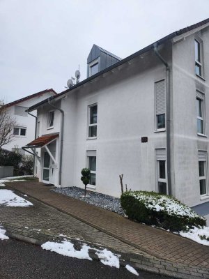 Dachgeschosswohnung in Seckach - 3,5 Zimmer, frisch renoviert