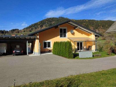 " PRIVATVERKAUF " TOP Haus am Wörthersee zwischen Velden / Pörtschach am Waldrand mit toller Terrasse, Doppelcarport, Nebengebäude/ Werkstatt, Garten, Moderner Dachboden, nutzbar als Appartement, Home Office, Labor, Atelier, Fotostudio etc.