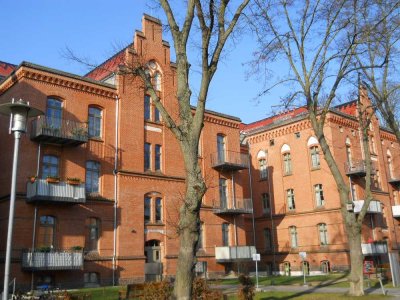 Schöne 2-Zi.-Wohnung mit Balkon Innenseite in Pfingstberg Nähe