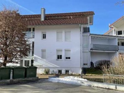 Tolle 1,5 Zimmer-Wohnung mit gedecktem 
Balkon in parkähnlicher Wohnlage!