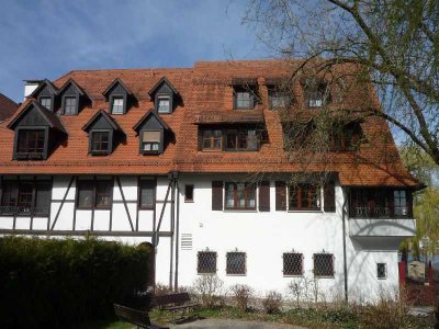 Freundliche und modernisierte 1,5-Zimmer-Dachgeschosswohnung in Bad Waldsee