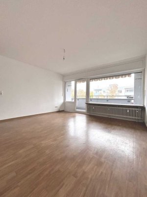 7135 - Renovierte 3-Zimmer-Wohnung mit 2 Balkonen in der Südweststadt!