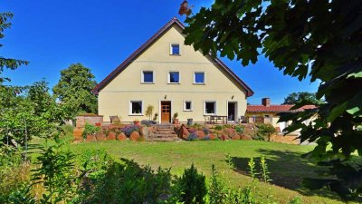 Energetisch saniertes Landhaus in der Uckermark, großzügiges Grundstück, naturnah leben u. vermieten