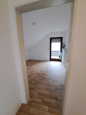 Renovierte 2 1/2 Zimmerwohnung in ruhigem Haus