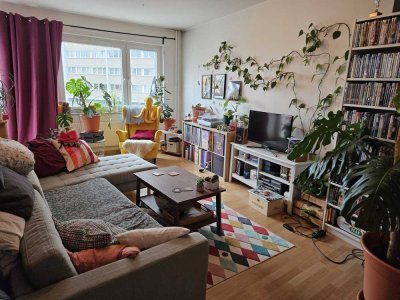 Stilvolle, gepflegte 2-Zimmer-Wohnung mit Balkon und Einbauküche