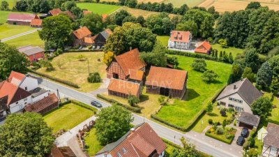 Einzigartiges, denkmalgeschütztes Bauernhaus mit riesigem Grundstück