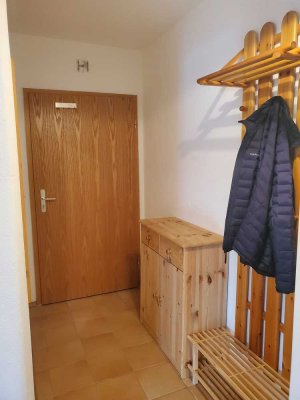 Gepflegte 1,5-Zimmer-Wohnung mit Balkon und EBK in Benediktbeuern