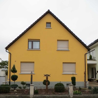 In "SAP-Nähe" schönes Haus mit 5 Zimmern und großem Garten in Ubstadt-Weiher OT Weiher