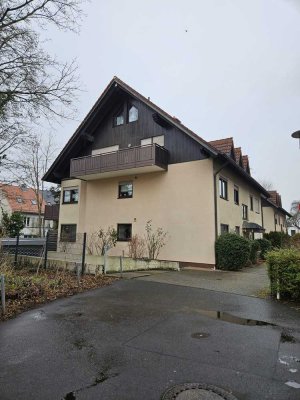 Stilvolle 3-Raum-Erdgeschosswohnung mit geh. Innenausstattung mit Balkon und EBK in Aschaffenburg