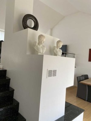 Exklusive, sanierte 4-Zimmer-Maisonette-Wohnung mit Balkon und Einbauküche in Erkelenz
