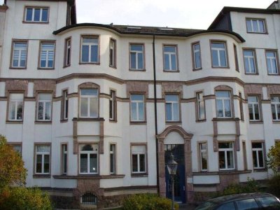 Viel Platz für Sie - 3 Raum Wohnung mit Wohnküche, incl. Einbauküche und Balkon zu vermieten