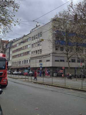 Helle 2-Zimmer-Wohnung mit Balkon und EBK in Nürnberg