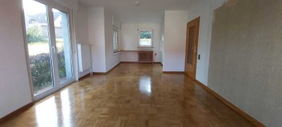 3-Zimmer-Wohnung mit zusätzl. Zimmer im Keller, in gepflegtem 2-Familenhaus, ruhige + zentrale Lage