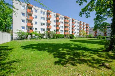 3-Zimmer-Wohnung im 4. OG mit Südbalkon, nähe Englischer Garten und nur 25 Minuten zum Flughafen