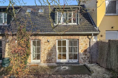 Wohnen im historischen Charme: Helle Maisonettewohnung mit Terrasse und Garten in Overath-Unteresc