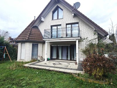 Modernes, großzügiges Einfamilienhaus mit ca. 300 m² WNF, Garage und Garten in Kerpen Sindorf