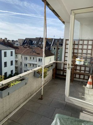 3-Zimmer-Wohnung mit Balkon in Bochum Ehrenfeld