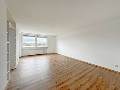 Ansprechende 4-Zimmer-Wohnung mit großem Balkon und EBK in Dietzenbach