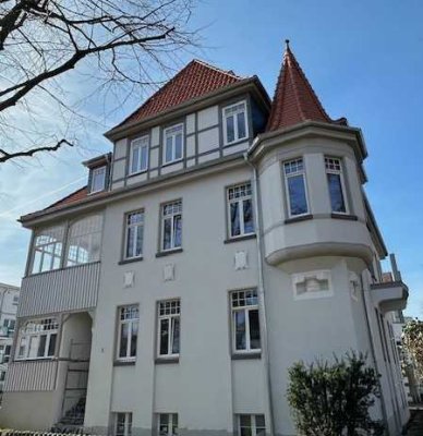 Wunderschöne 5-Zi.-Whg in kernsanierter Villa zu vermieten