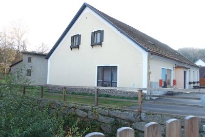 EHEMALIGES GASTHAUS MIT VIEL PLATZ FÜR ALLES MÖGLICHE