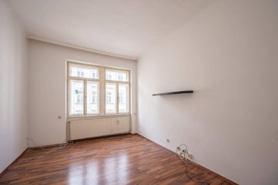 ++NEU++ Gepflegte 2-Zimmer Altbau-Wohnung, viel Potenzial!