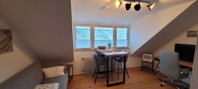 Stilvolle, moderne und renovierte 1-Zimmer-Maisonette-Wohnung im Trendviertel Pempelfort