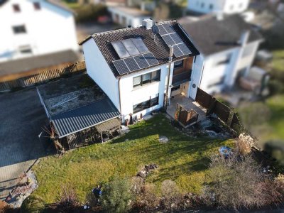 **Ihr neues Zuhause für die ganze Familie! Gepflegte DHH mit Garten, PV-Anlage, Solar und Garage**