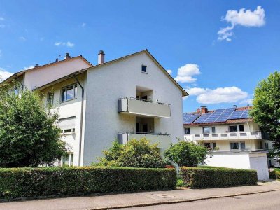 Lichtdurchflutete 3,5-Zimmer-Wohnung mit EBK, großem Balkon und Garage in ES-Zollberg