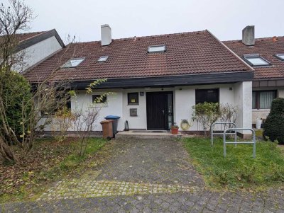 Geräumiger Reihenbungalow mit Garten in Martinsried