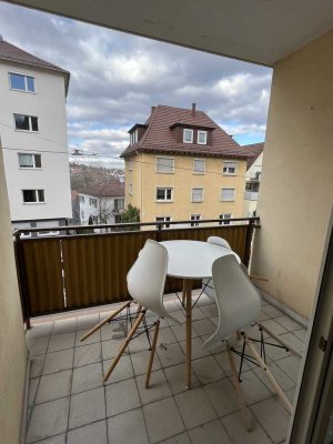 Schöne 2-Zimmer-Wohnung mit Balkon und Einbauküche in Stuttgart