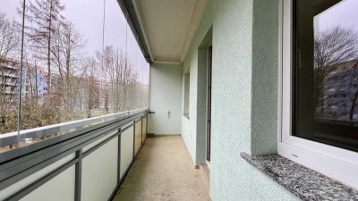 Sofort bezugfertige 3-Zimmerwohnung im 1.OG mit verglastem Balkon wartet auf Sie!