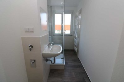 Jackpot!!! Neu sanierte 3-Raum-Wohnung mit Dusche & Balkon!!!