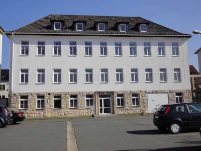 Helle 2-Raum-Wohnung im Zentrum von Hermsdorf (DG links)