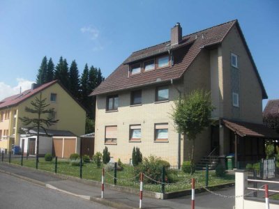 Wunderschöne 3 Zi.-1.OG-Whg. mit Balkon, Garage und Gartenbenutzung in Rosdorf