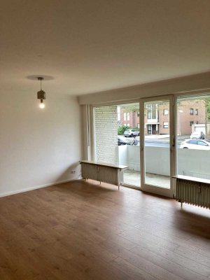 Renovierte 3. Zi.- Wohnung mit schöner Küche und zwei Balkone, ab sofort verfügbar