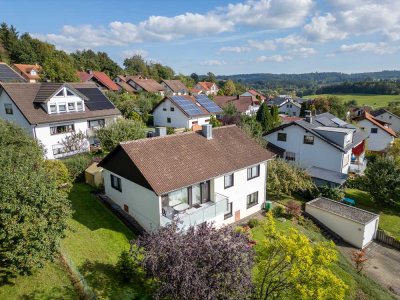 Sonnenverwöhntes Einfamilienhaus mit großzügigem Gartengrundstück - ein Paradies für Familien!