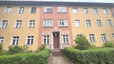 RESERVIERT - vermietete 3 Zimmer Wohnung im denkmalgeschütztem charmanten Altbau zu verkaufen