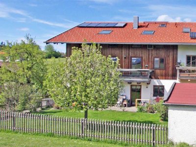 Großzügige Erdgeschosswohnung mit Terrasse und Garten in Ruhelage