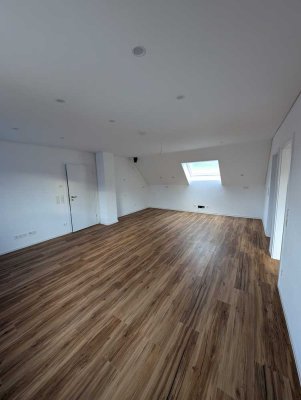 Schöne 5-Zimmer-Wohnung mit gehobenem Innenausbau mit Balkon in Eislingen/Fils