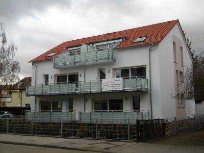 Wunderschönes 2-Zimmer-Neubau-Dachatelier im beliebten Stuttgart-Weilimdorf mit großer Süd-Loggia