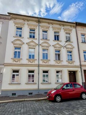 Frisch renovierte 3-Zimmer-Wohnung mit Balkon im 1. Obergeschoss