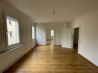 Stadtzentrum/Solide Kapitalanlage: Aufwendig saniertes 3-Fam.-Haus - ruhige Seitenstraße-von privat!