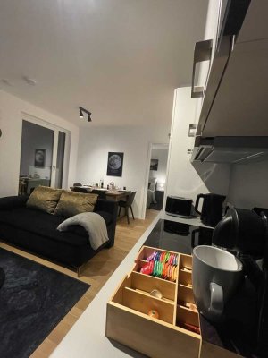 Luxuriöse möblierte Penthouse Wohnung zur Zwischenmiete