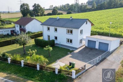 Sofort bezugsfertig - Modernisiertes und sonniges Zweifamilienhaus in Diesenbach