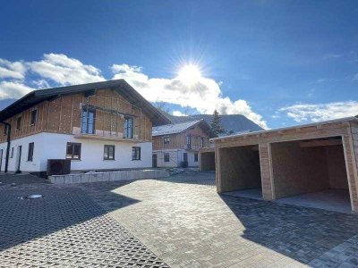 energieeffiziente Neubau-Doppelhaushälfte mit bezauberndem Garten und Garage in Ohlstadt bei Murnau