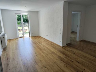 Ruhig gelegene, ebenerdige 2Zi. Wohnung mit zwei Terrassen in Dillingen/Hausen (neuwertig)