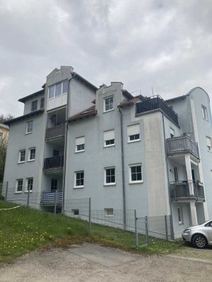 Schöne 3-Zimmer-EG-Wohnung mit Balkon und EBK incl. 2TG-Stellplätzen in Treuchtlingen