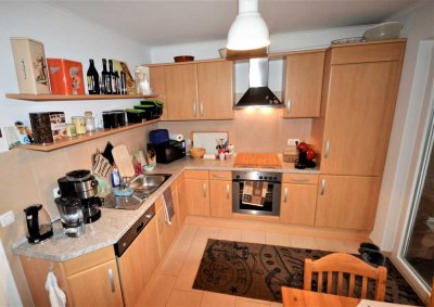 Zum 01.02.2025:  Schöne 4-Zimmer-Wohnung mit Stellplatz und Loggia in Elmshorn