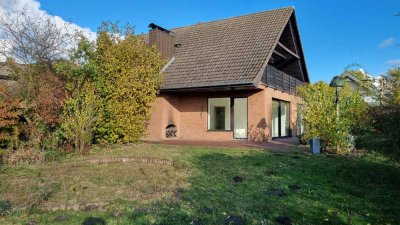 Freistehendes Einfamilienhaus mit Garage, Sauna und Südterrasse